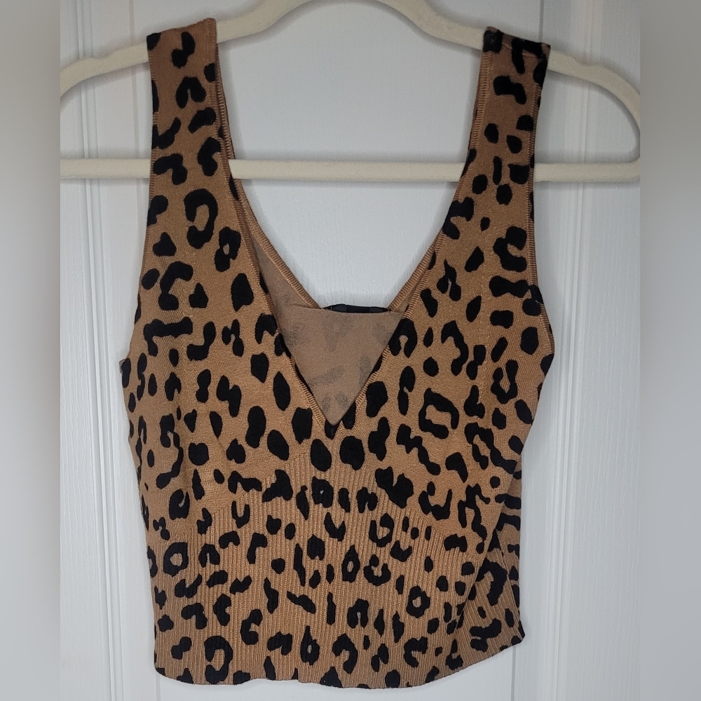 AQUA x BLOOMINGDALES Leopard Print Crop‎ Top. NWT Sz M